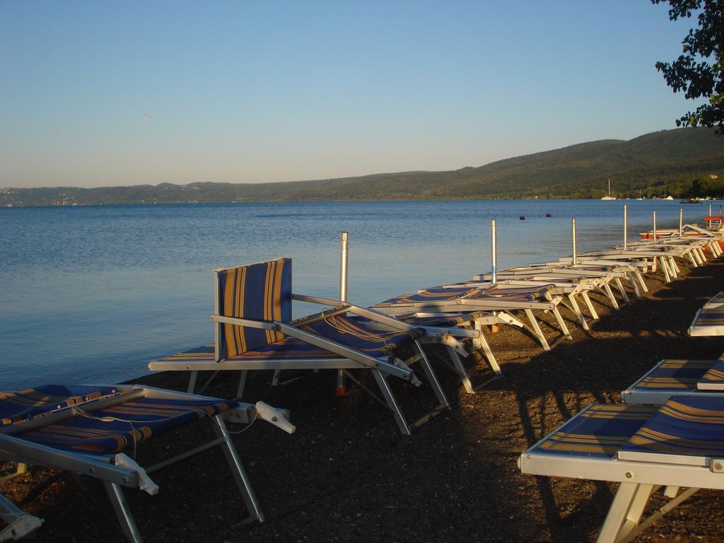 Relax In Piazzetta Casa E Appartamento Per Vacanze Trevignano Romano Exterior foto